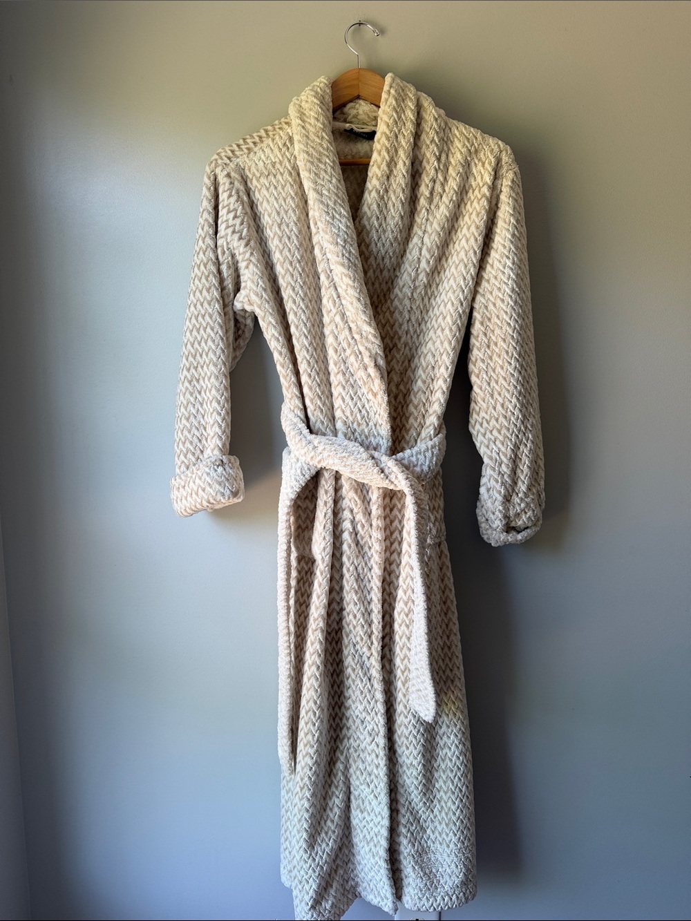 Natori Faux Fur Plush Long Chevron Geo Robe Cream Tan Size Small